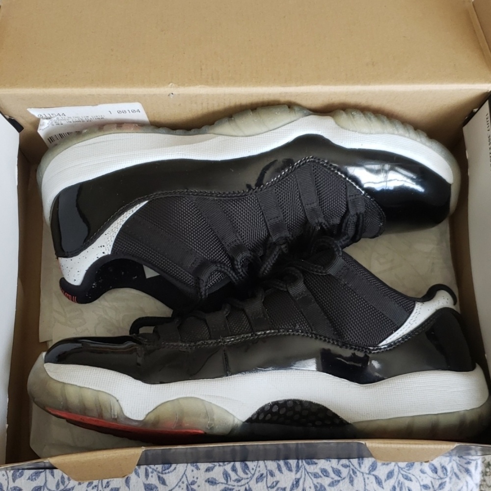 Jordan 11s